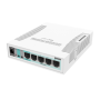 Switch gestionable, x5 puertos Gb, x1 SFP, SwOS. Sobremesa/pared