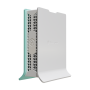 Routerboard WIFI 6 2.4Ghz, 22dBm, 800Mhz, 256Mb RAM, x4 puertos Gb, 4.3dBi, Level 4 RouterOS (v7)